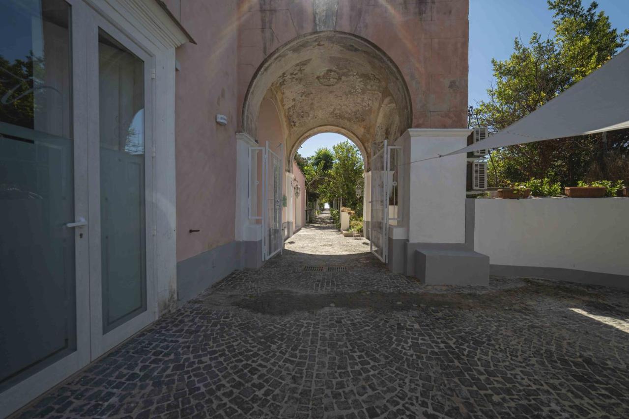 La Poetica In Villa Eldorado Procida Luaran gambar