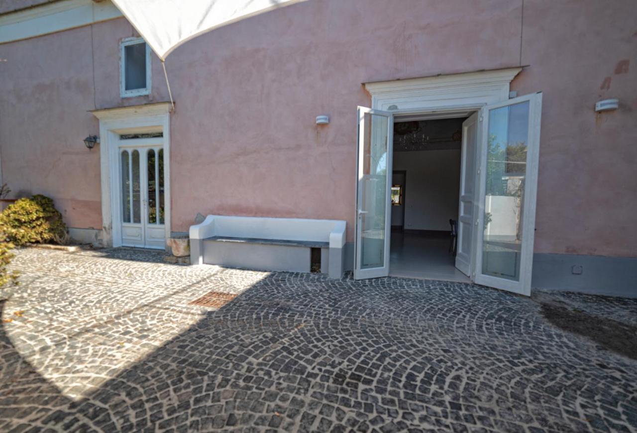 La Poetica In Villa Eldorado Procida Luaran gambar